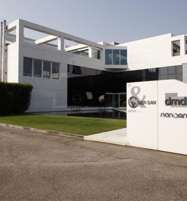 Nanomnia azienda biotech settori settori agrochimico, cosmetico, nutraceutico, farmaceutico, e dei materiali intelligenti