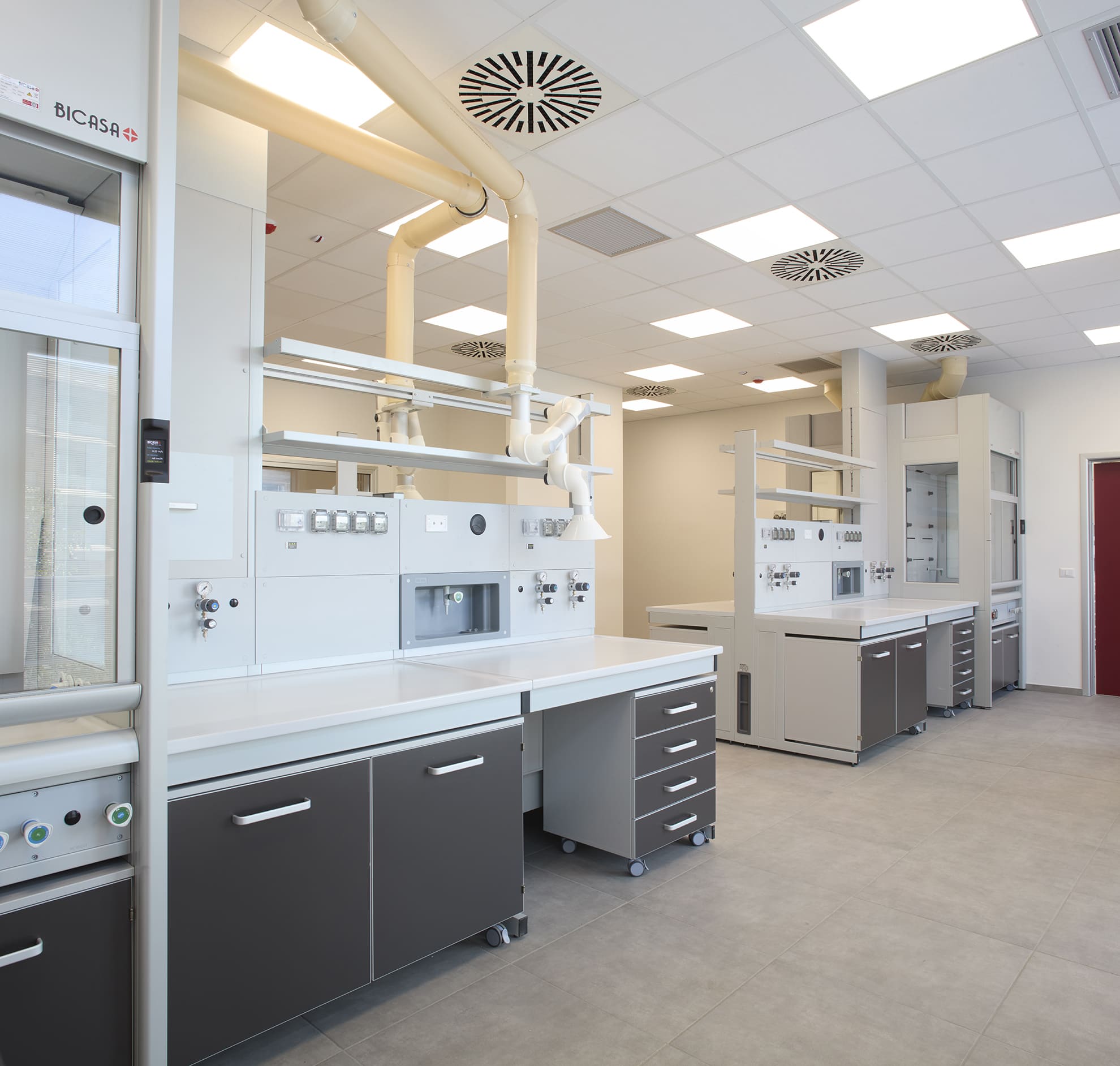 arredo tecnico laboratori università di parma edificio 1 area food AHSI